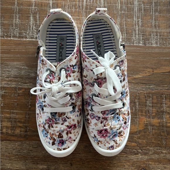 NWOT Alberto Floral Canvas Sneakers Size 9 (40) - Picture 4 of 8